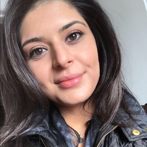 Meet your Posher, Helena